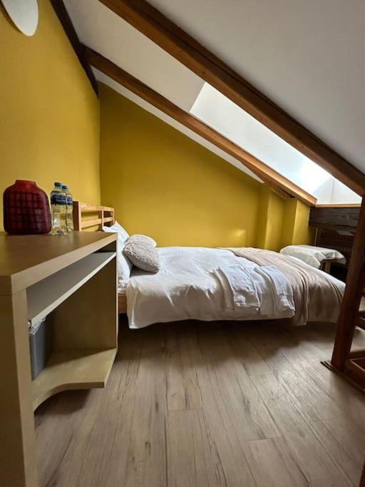 Cozygem Apt 2 Mins Walk Charles Bridge Apartament *