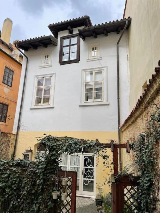 Apartament Cozygem Apt 2 Mins Walk Charles Bridge *